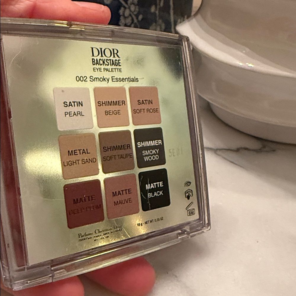 Dior Backstage Eye Palette
Smoky Essentials - Picture 6 of 6